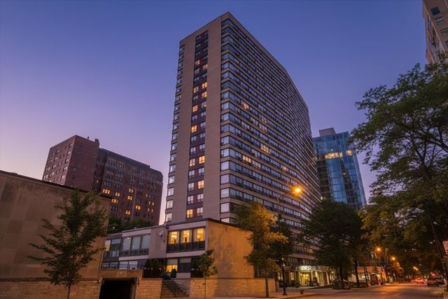 2930 N Sheridan Road 201, Chicago, IL 60657