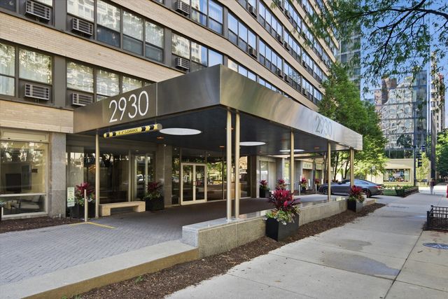 2930 N Sheridan Road 201, Chicago, IL 60657