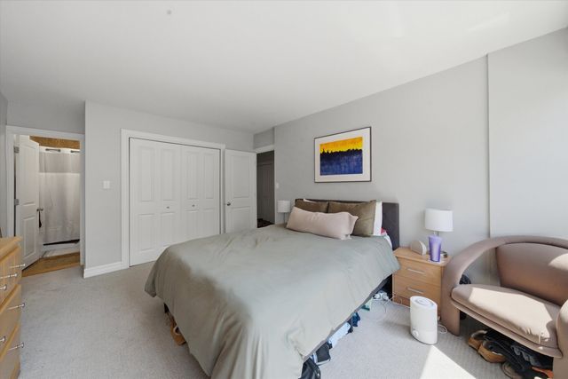 2930 N Sheridan Road 201, Chicago, IL 60657