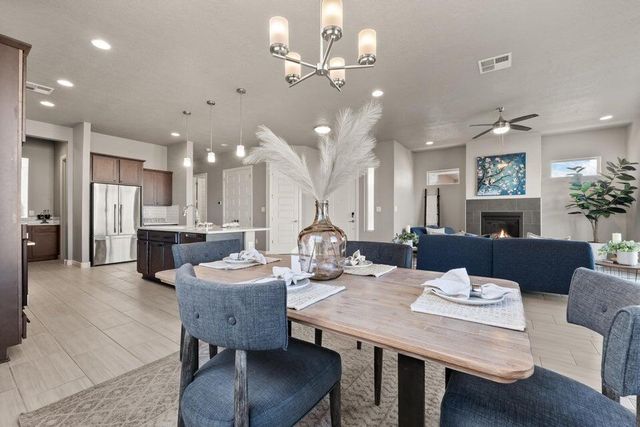 2422 Lynn Road SE, Rio Rancho, NM 87124