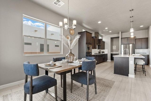 2422 Lynn Road SE, Rio Rancho, NM 87124