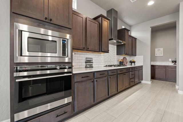 2422 Lynn Road SE, Rio Rancho, NM 87124