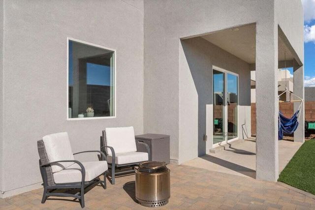 2422 Lynn Road SE, Rio Rancho, NM 87124