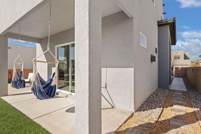 2422 Lynn Road SE, Rio Rancho, NM 87124