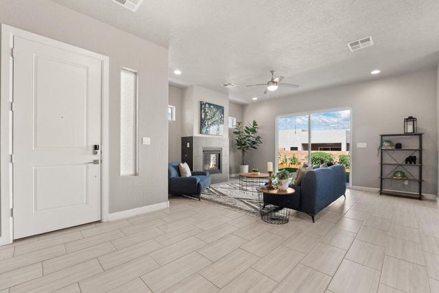 2422 Lynn Road SE, Rio Rancho, NM 87124