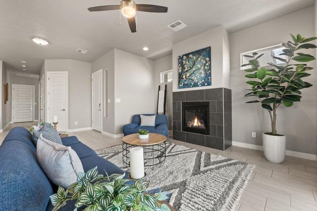 2422 Lynn Road SE, Rio Rancho, NM 87124