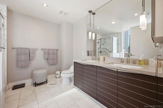 1325 Pacific Hwy 1305, San Diego, CA 92101