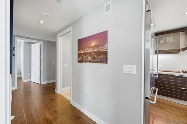 1325 Pacific Hwy 1305, San Diego, CA 92101