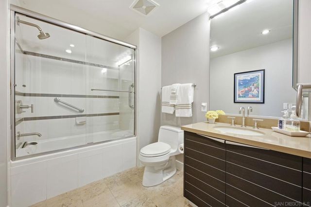 1325 Pacific Hwy 1305, San Diego, CA 92101