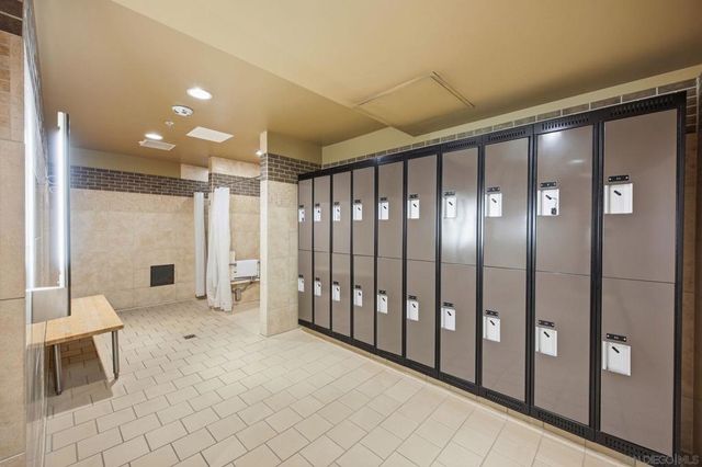 1325 Pacific Hwy 1305, San Diego, CA 92101