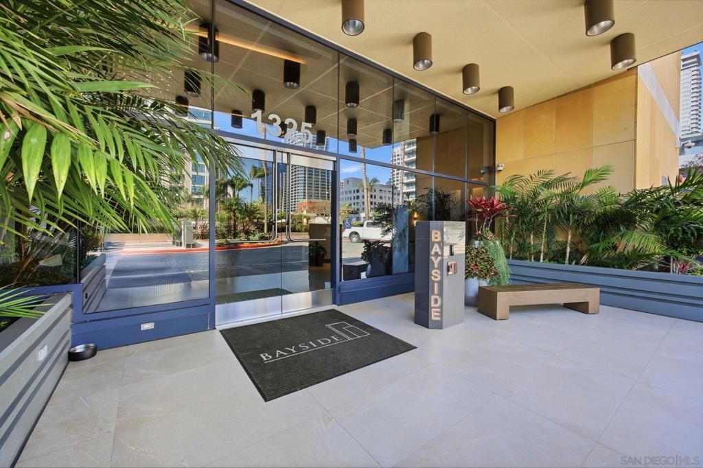 1325 Pacific Hwy 1305, San Diego, CA 92101