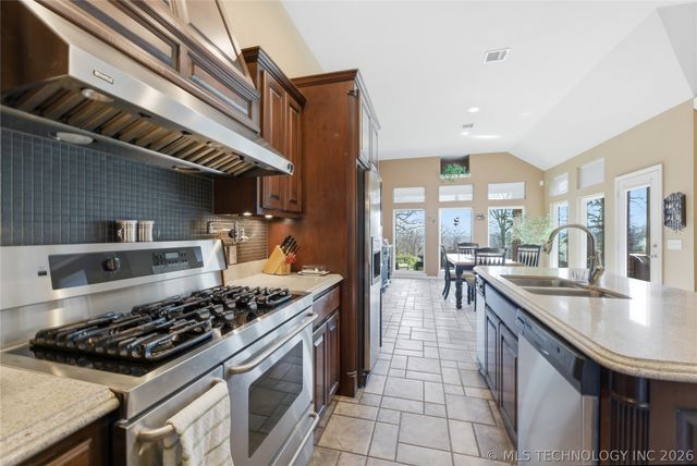 2981 N McKinley Avenue, Sand Springs, OK 74063