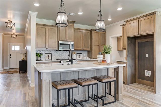 4800 Sand Lily Lane, Edmond, OK 73034