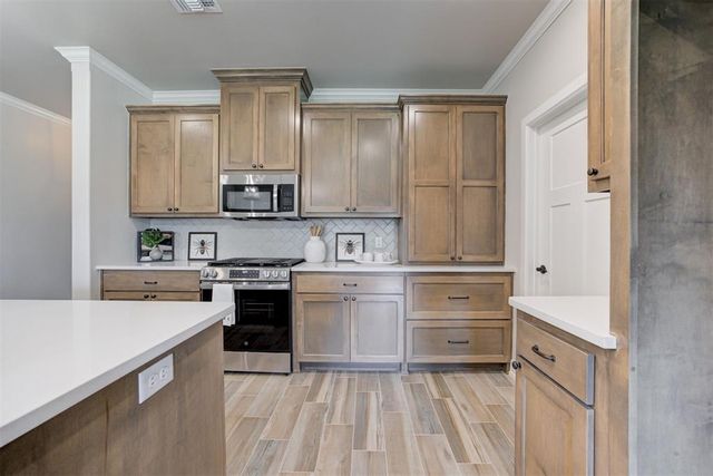4800 Sand Lily Lane, Edmond, OK 73034