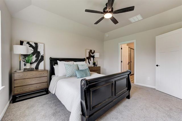 4800 Sand Lily Lane, Edmond, OK 73034