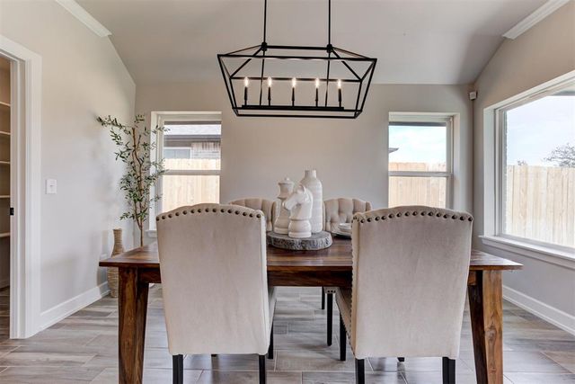 4800 Sand Lily Lane, Edmond, OK 73034