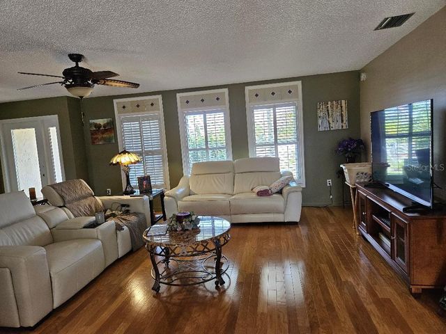 708 BRANNEN CIRCLE, Sun City Center, FL 33573