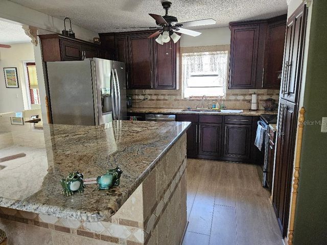 708 BRANNEN CIRCLE, Sun City Center, FL 33573