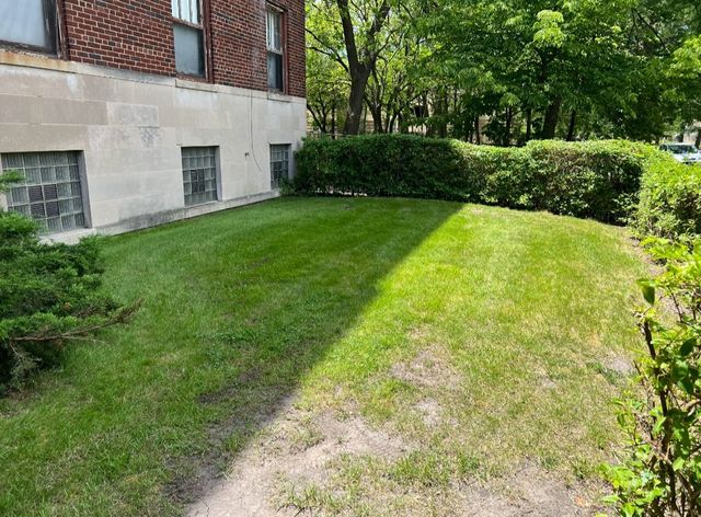 2121 E 72nd Street, Chicago, IL 60649