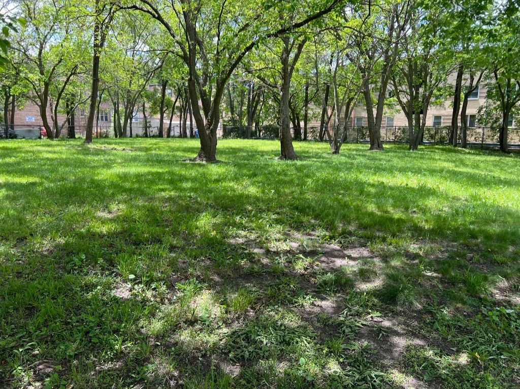 2121 E 72nd Street, Chicago, IL 60649