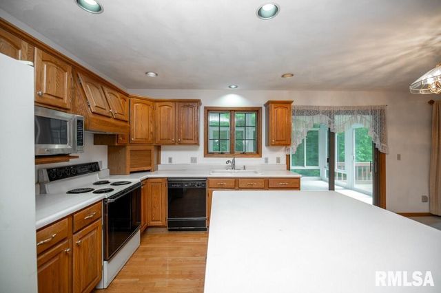 504 WEDGEWOOD Terrace, Germantown Hills, IL 61548