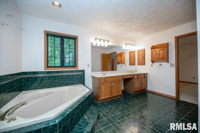 504 WEDGEWOOD Terrace, Germantown Hills, IL 61548