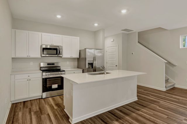 801 Big Bend Ct, White House, TN 37188