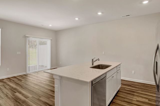 801 Big Bend Ct, White House, TN 37188