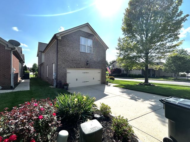 1652 Kelvington Blvd, Gallatin, TN 37066