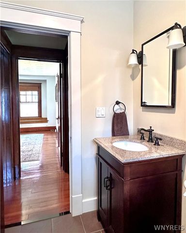 82 Marengo Avenue, Hamburg, NY 14075