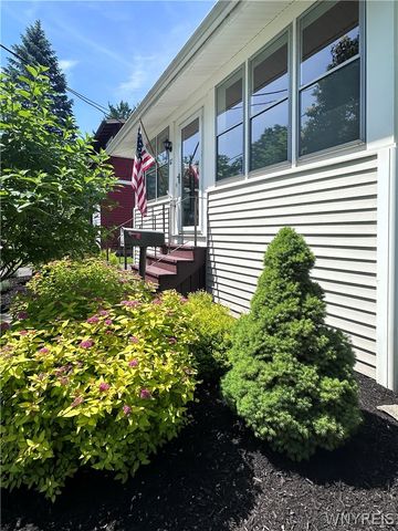 82 Marengo Avenue, Hamburg, NY 14075
