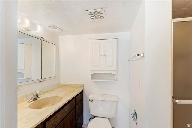 912 N EASTSIDE DR, Layton, UT 84040