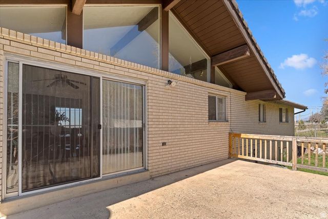 912 N EASTSIDE DR, Layton, UT 84040