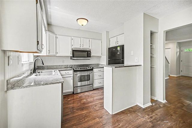 8017 E 88th Street, Kansas City, MO 64138