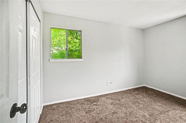 8017 E 88th Street, Kansas City, MO 64138