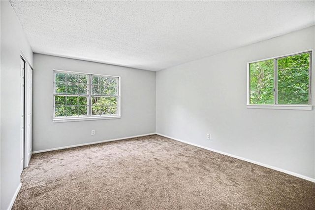 8017 E 88th Street, Kansas City, MO 64138