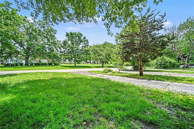 8017 E 88th Street, Kansas City, MO 64138