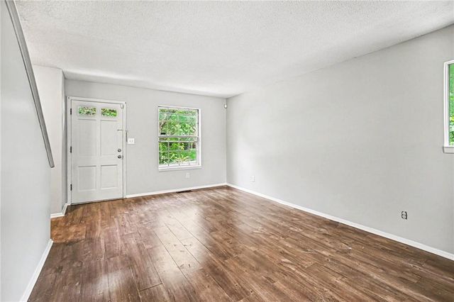 8017 E 88th Street, Kansas City, MO 64138