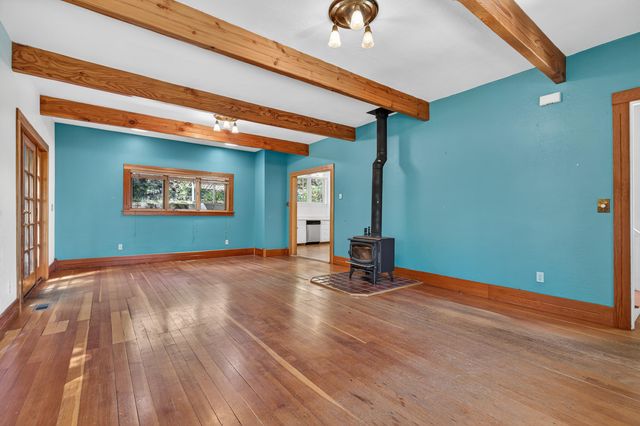 71 Scenic Drive, Ashland, OR 97520