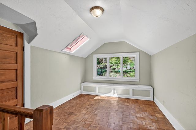 71 Scenic Drive, Ashland, OR 97520