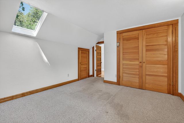 71 Scenic Drive, Ashland, OR 97520