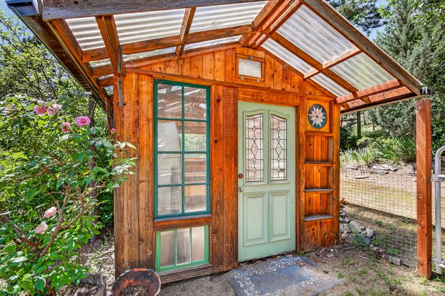 71 Scenic Drive, Ashland, OR 97520