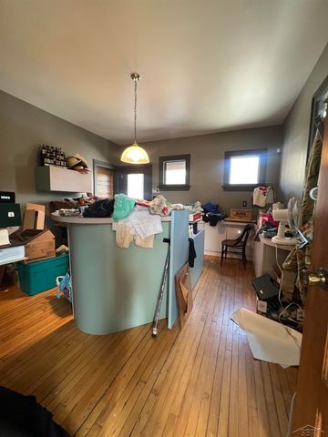909 S Michigan Avenue, Saginaw, MI 48602