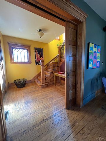 909 S Michigan Avenue, Saginaw, MI 48602