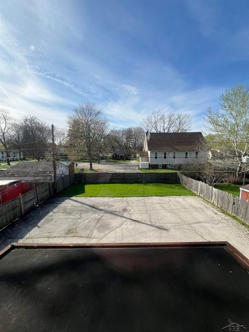 909 S Michigan Avenue, Saginaw, MI 48602