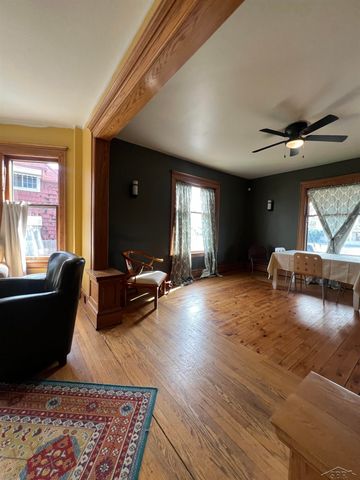 909 S Michigan Avenue, Saginaw, MI 48602