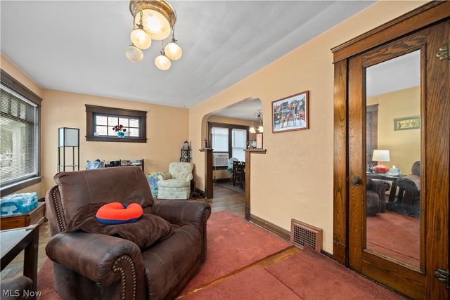 2212 Olive Avenue, Lakewood, OH 44107