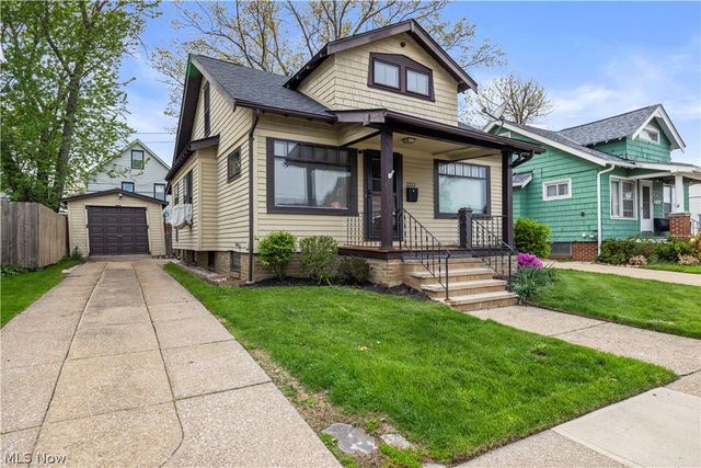 2212 Olive Avenue, Lakewood, OH 44107