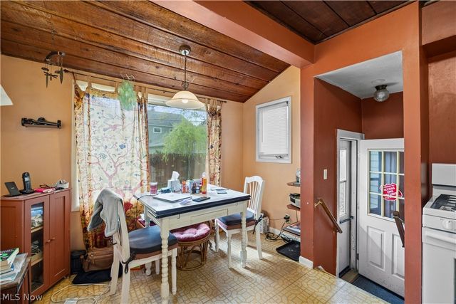 2212 Olive Avenue, Lakewood, OH 44107