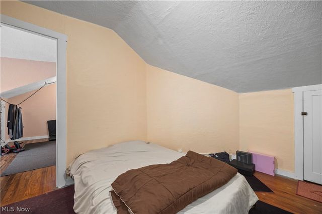 2212 Olive Avenue, Lakewood, OH 44107